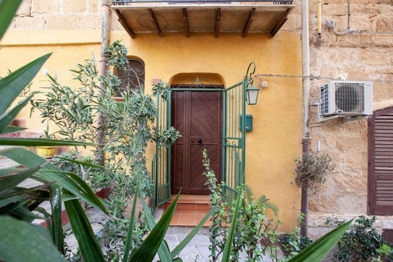 La Sedia Rossa Historical Centre Apartment Agrigento Ngoại thất bức ảnh